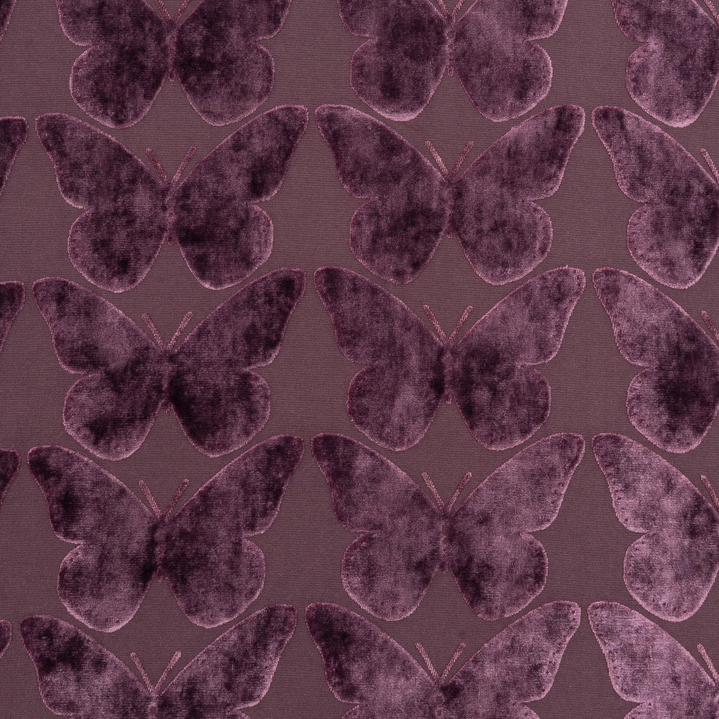 The Coleous Fabric in Aubergine || Close Up