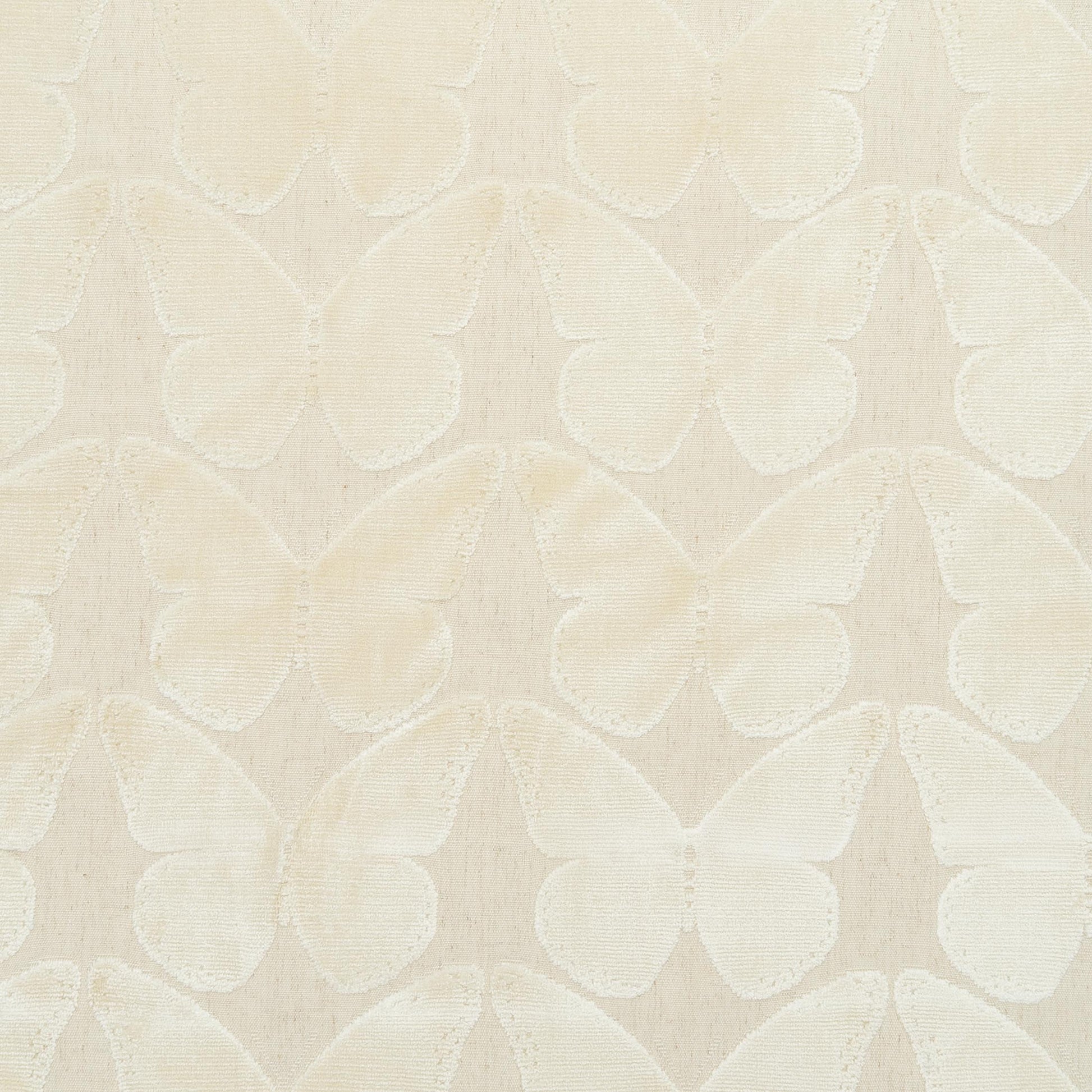 The Coleous Fabric in Ivory || Close Up