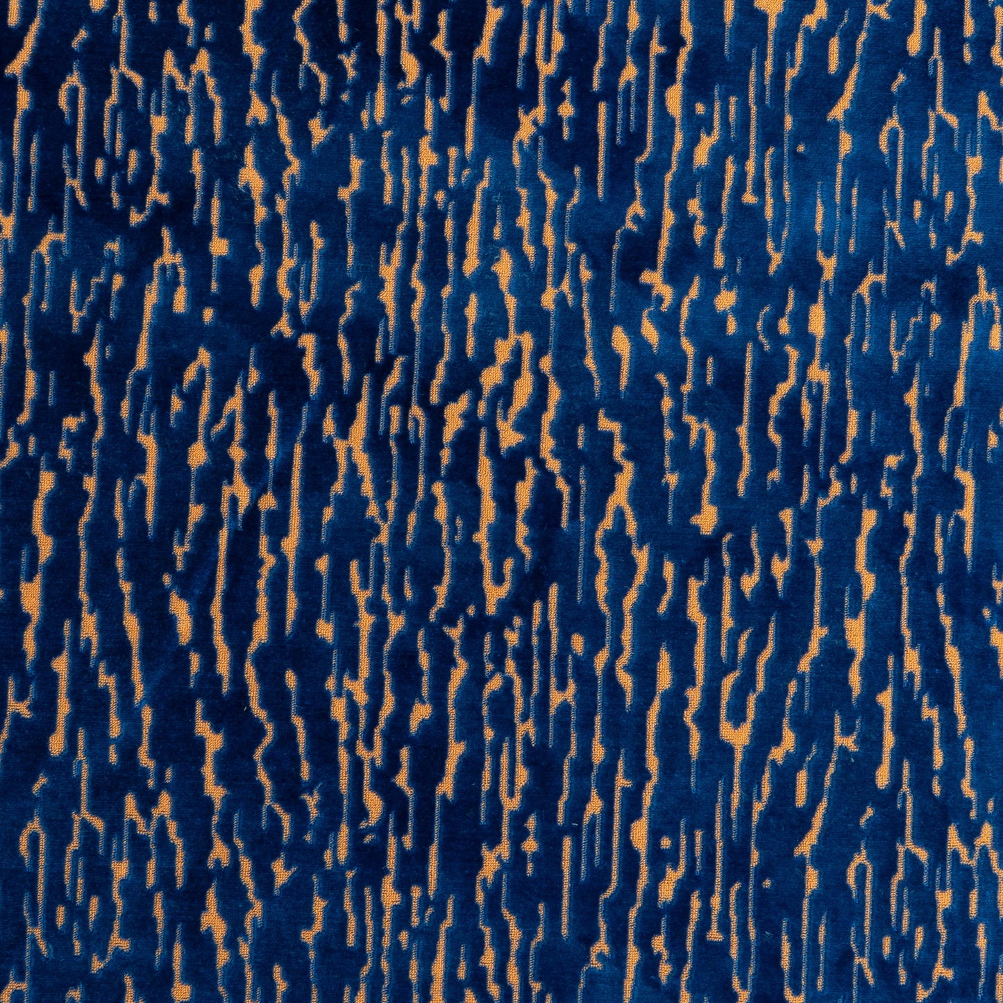 The Mixed Signals Fabric in Blutang || Close Up