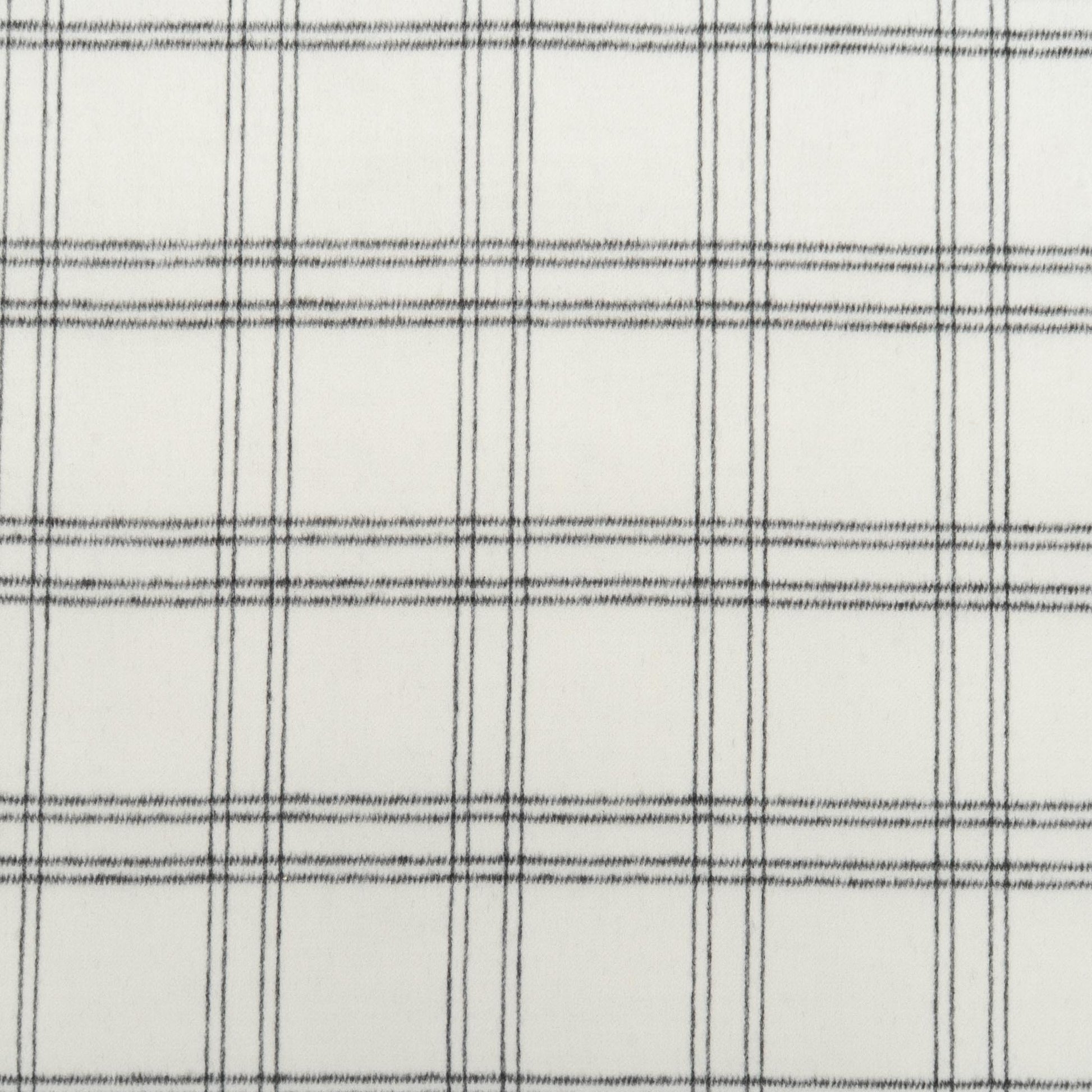 The Pearl Street Plaid Fabric in Flatiron || Close Up