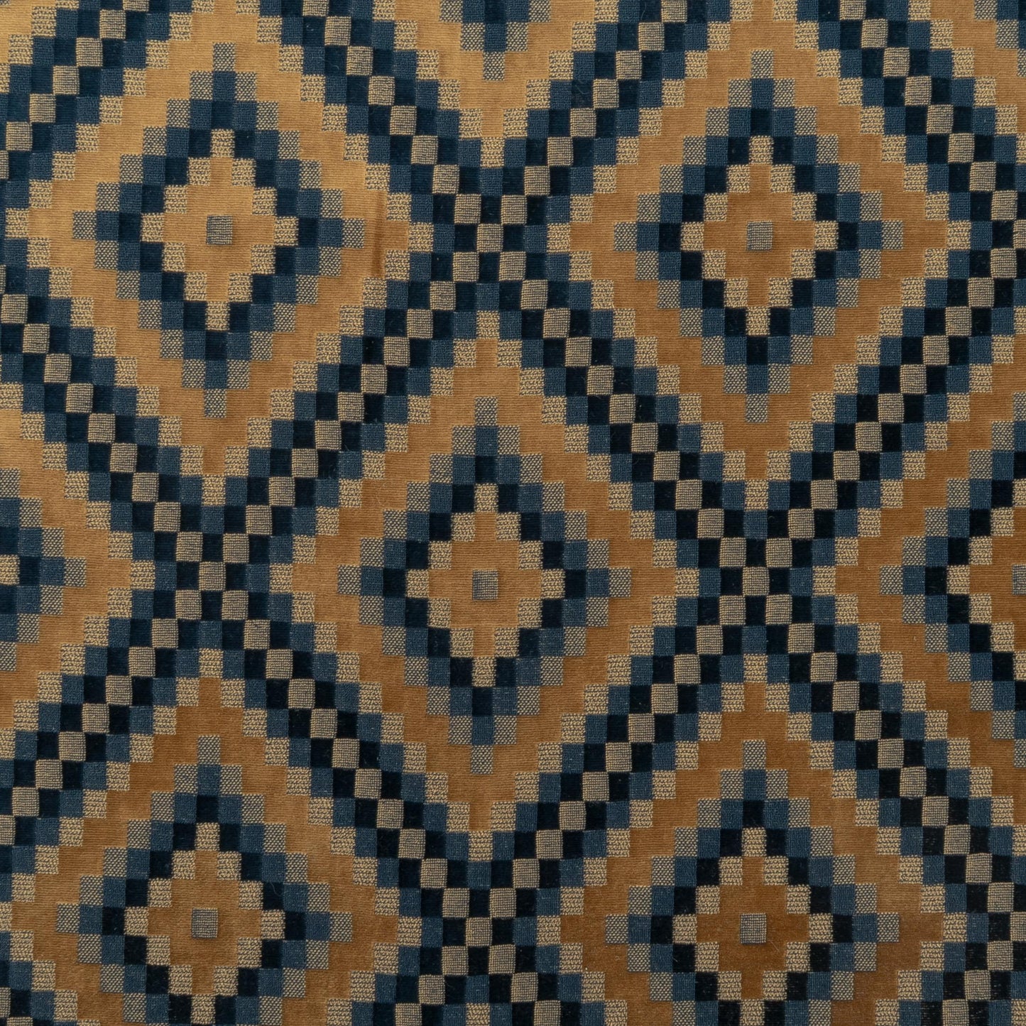 The Throne Velvet Fabric in Landman || Close Up