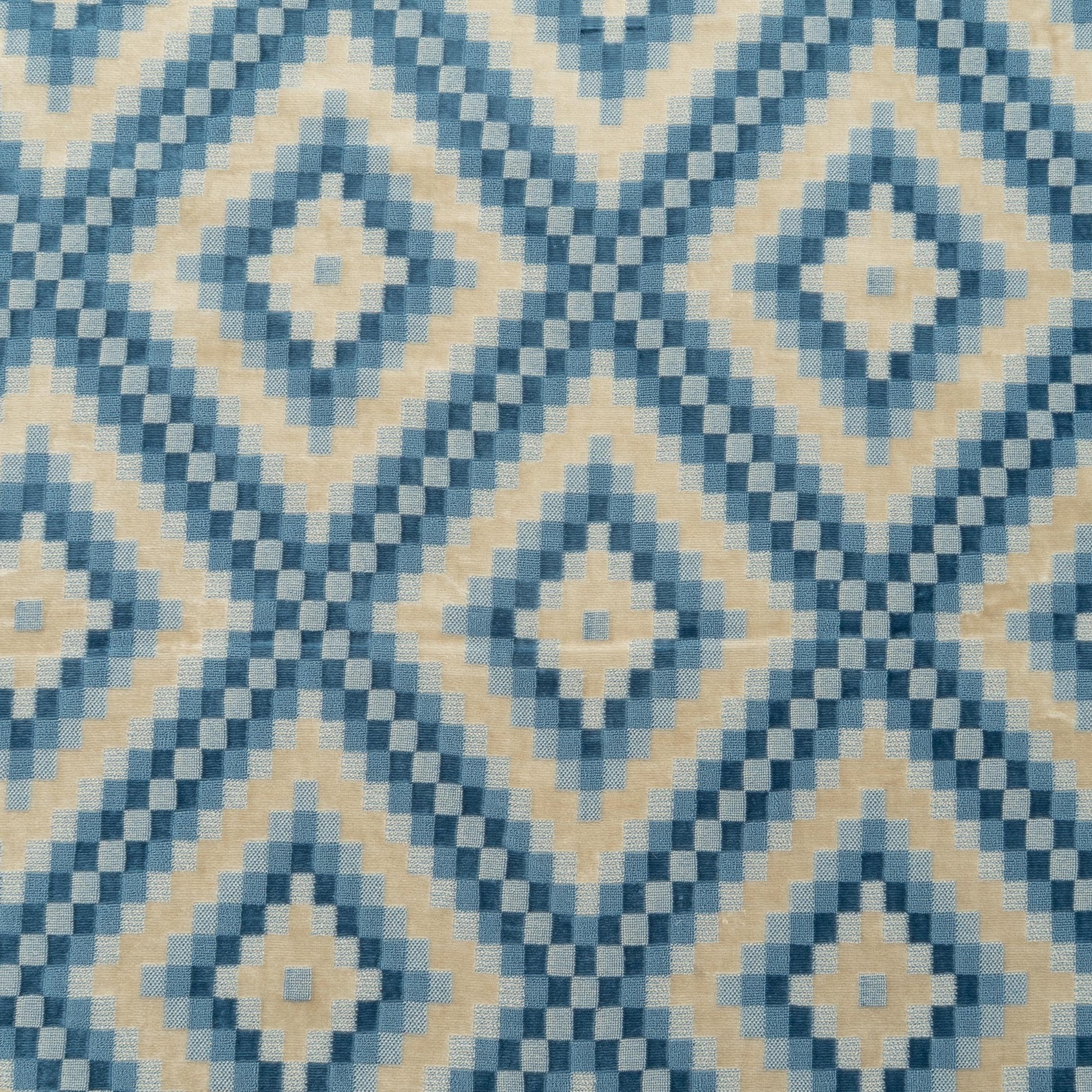 The Throne Velvet Fabric in Riverun || Close Up