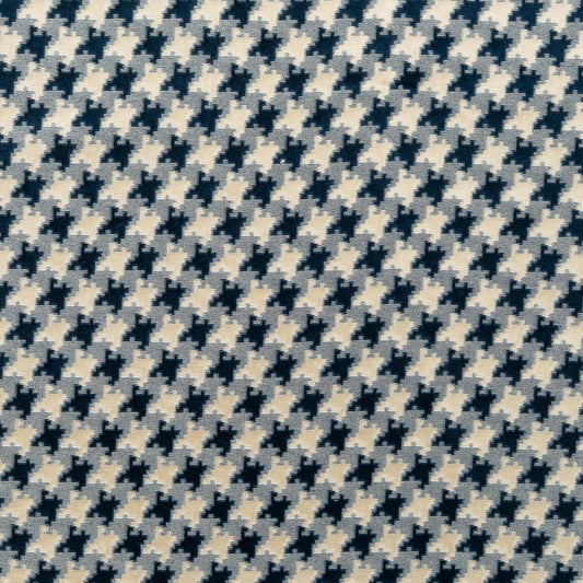 The Warrior Velvet Fabric in Winterfell || Close Up